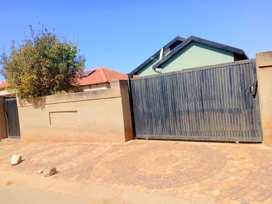 3 Bedroom Property for Sale in Protea Glen Gauteng