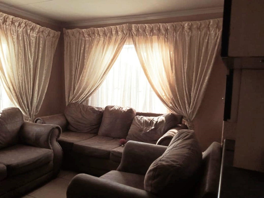 3 Bedroom Property for Sale in Protea Glen Gauteng