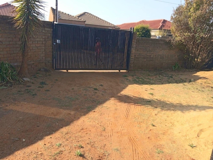 3 Bedroom Property for Sale in Protea Glen Gauteng