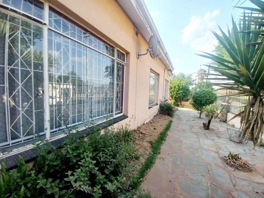 3 Bedroom Property for Sale in Kenilworth Gauteng