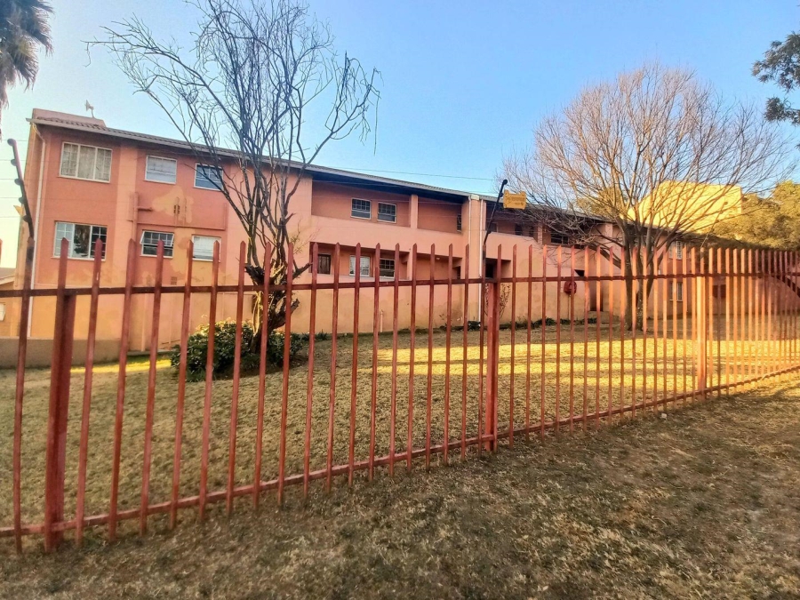 2 Bedroom Property for Sale in Lindhaven Gauteng