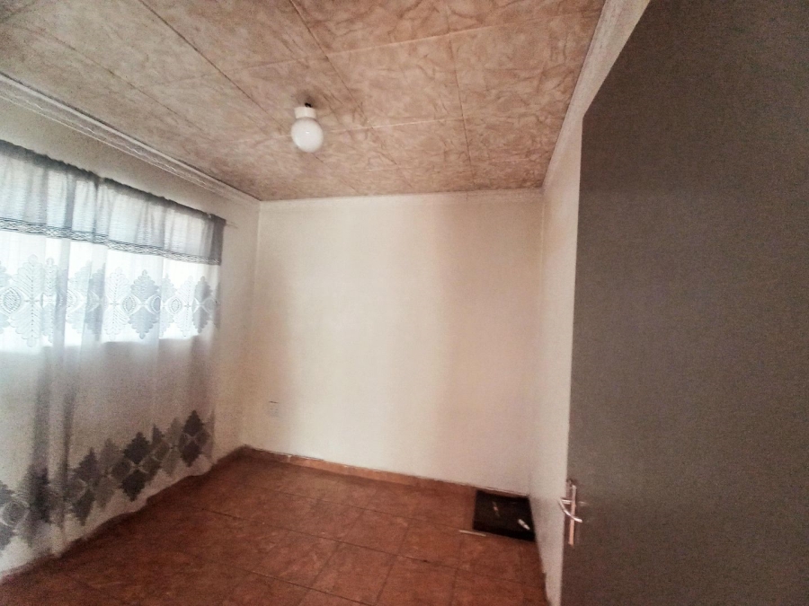 2 Bedroom Property for Sale in Fleurhof Gauteng