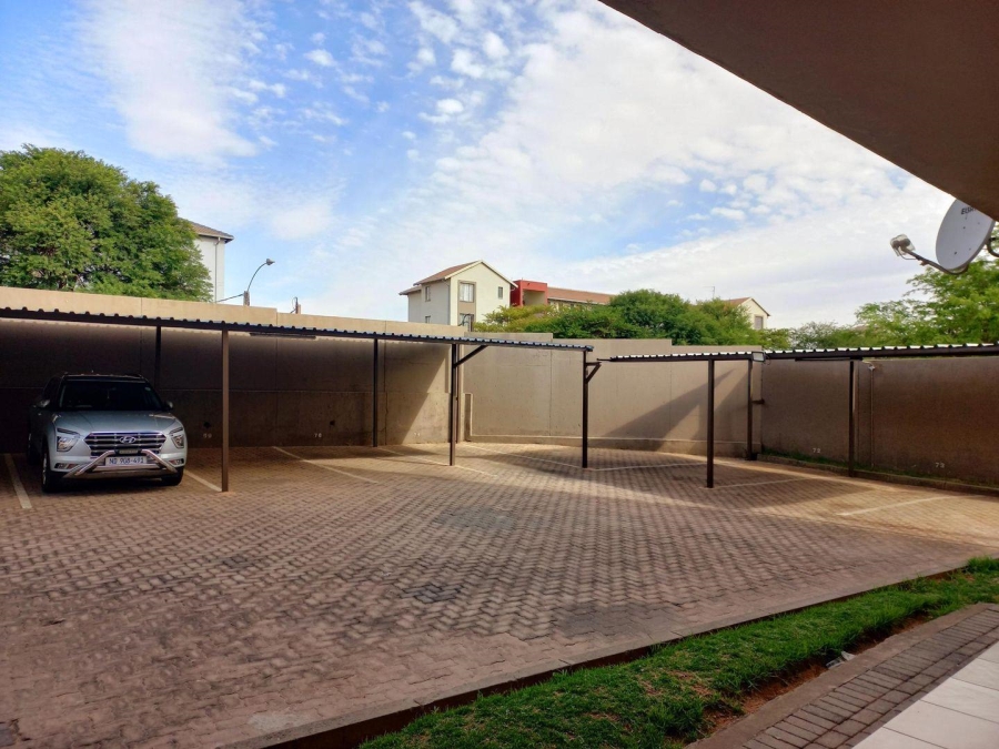 2 Bedroom Property for Sale in Fleurhof Gauteng