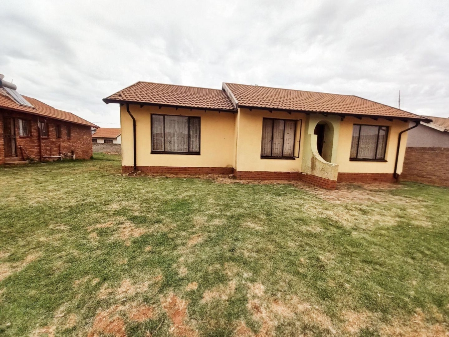 3 Bedroom Property for Sale in Lawley Gauteng