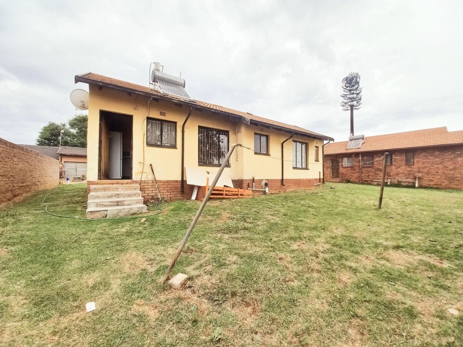 3 Bedroom Property for Sale in Lawley Gauteng