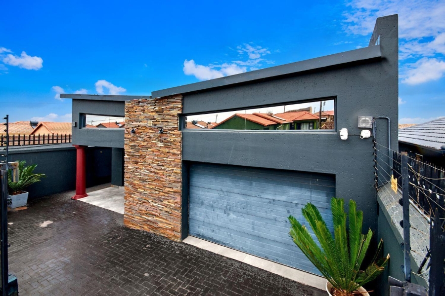 3 Bedroom Property for Sale in Protea Glen Gauteng