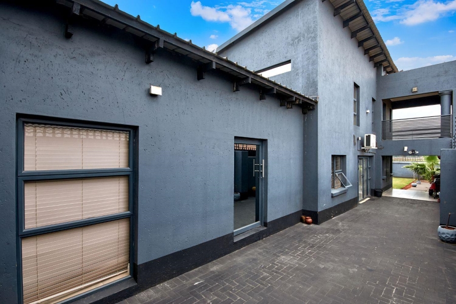 3 Bedroom Property for Sale in Protea Glen Gauteng