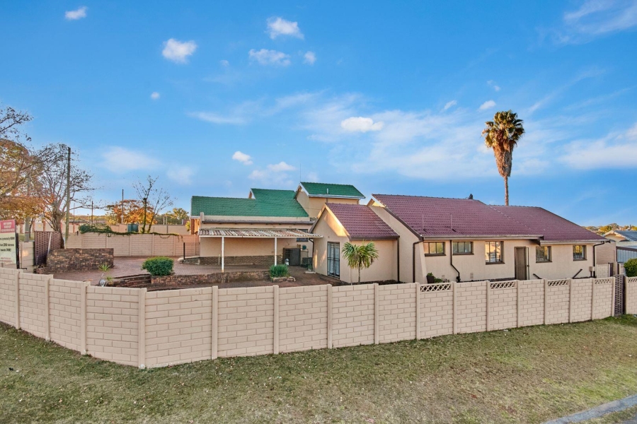 3 Bedroom Property for Sale in Lindhaven Gauteng