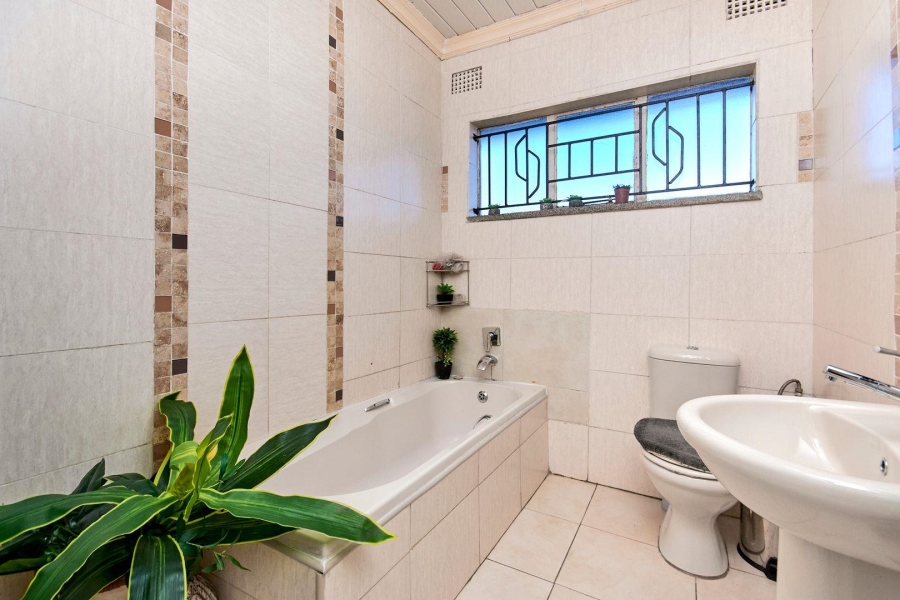3 Bedroom Property for Sale in Lindhaven Gauteng