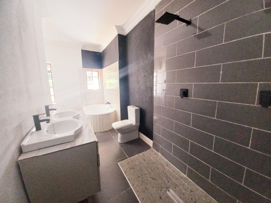 3 Bedroom Property for Sale in Mondeor Gauteng