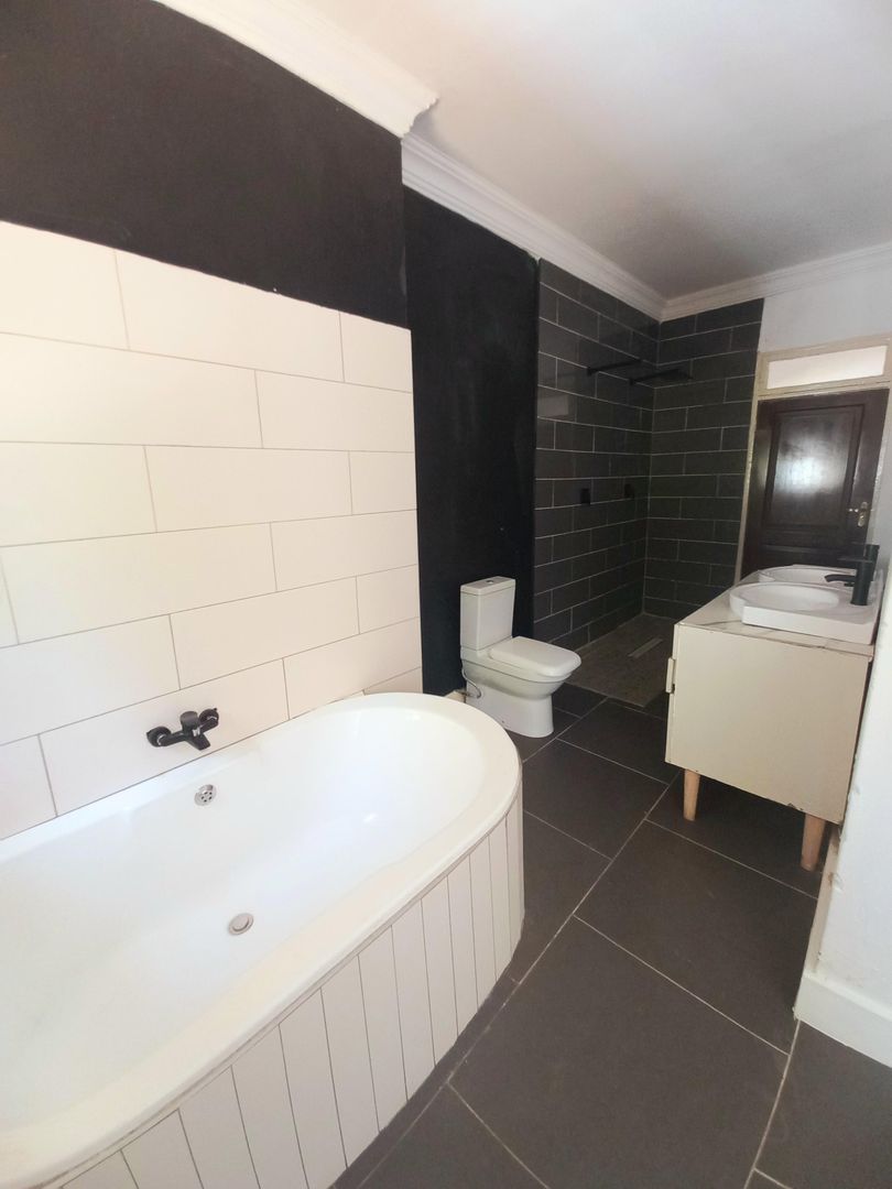 3 Bedroom Property for Sale in Mondeor Gauteng