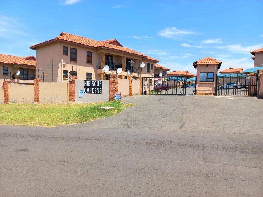 2 Bedroom Property for Sale in Groblerpark Gauteng