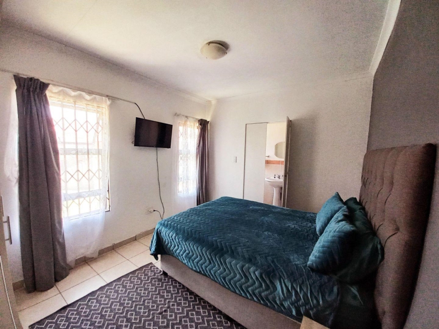 2 Bedroom Property for Sale in Groblerpark Gauteng