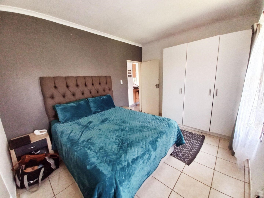 2 Bedroom Property for Sale in Groblerpark Gauteng