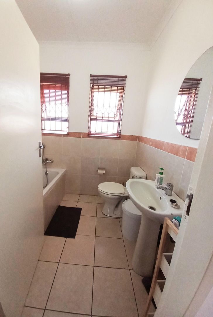2 Bedroom Property for Sale in Groblerpark Gauteng