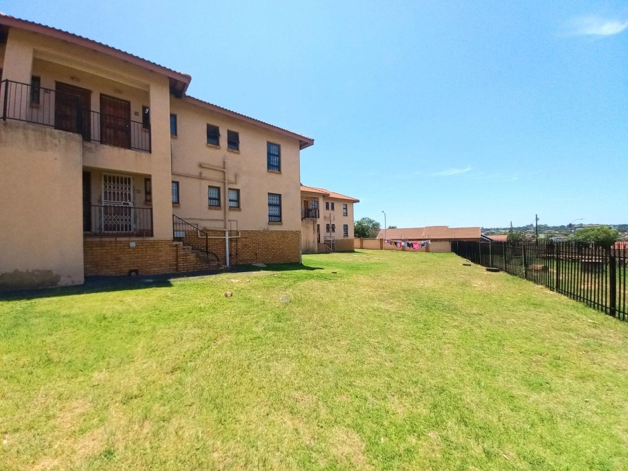 2 Bedroom Property for Sale in Groblerpark Gauteng