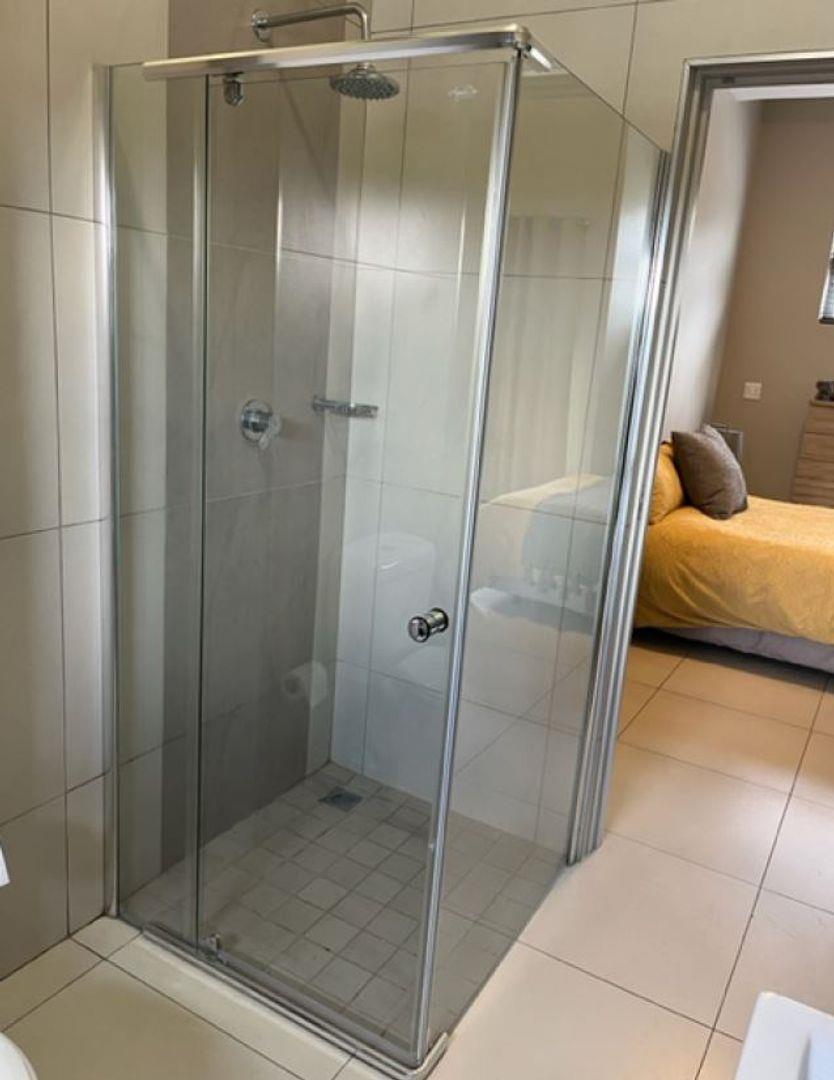 1 Bedroom Property for Sale in Bryanston Gauteng