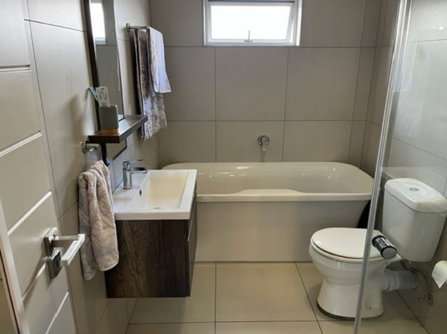 1 Bedroom Property for Sale in Bryanston Gauteng