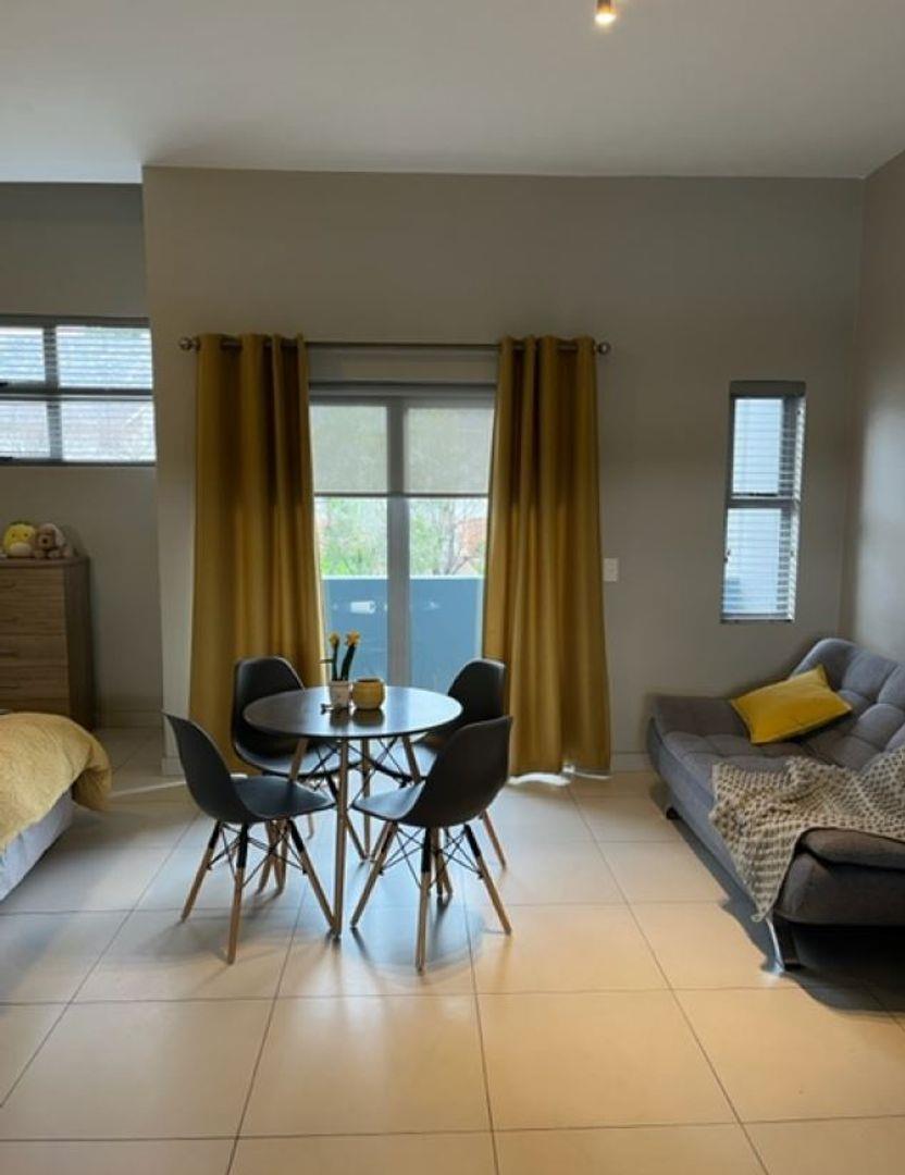 1 Bedroom Property for Sale in Bryanston Gauteng