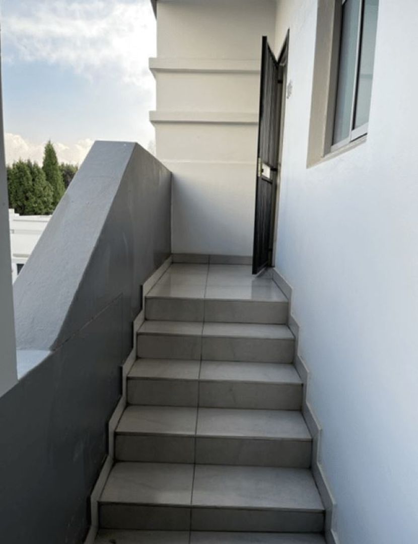 1 Bedroom Property for Sale in Bryanston Gauteng