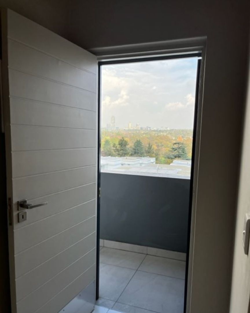 1 Bedroom Property for Sale in Bryanston Gauteng