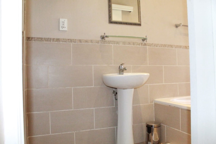 2 Bedroom Property for Sale in Bryanston Gauteng