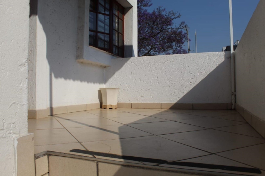 2 Bedroom Property for Sale in Bryanston Gauteng