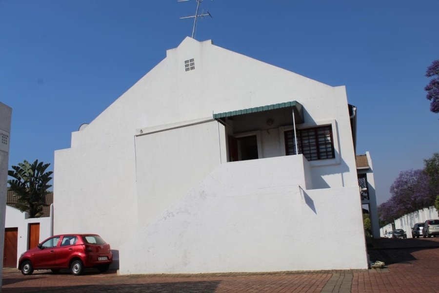 2 Bedroom Property for Sale in Bryanston Gauteng