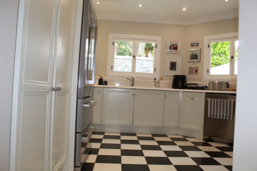 5 Bedroom Property for Sale in Bryanston Gauteng