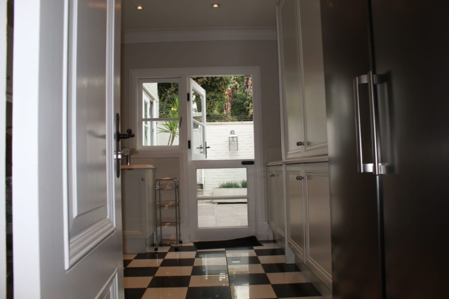 5 Bedroom Property for Sale in Bryanston Gauteng