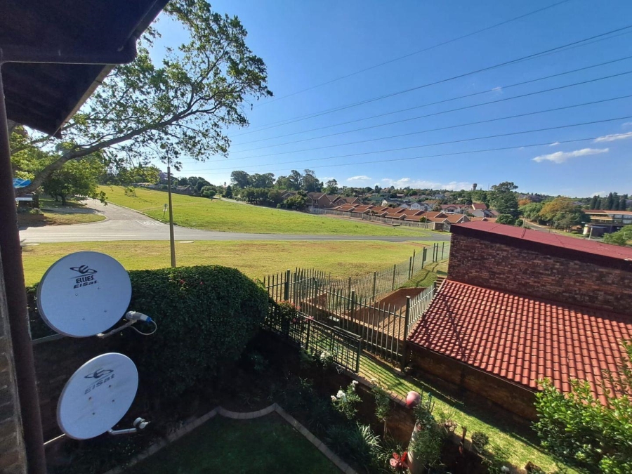 2 Bedroom Property for Sale in Northcliff Gauteng