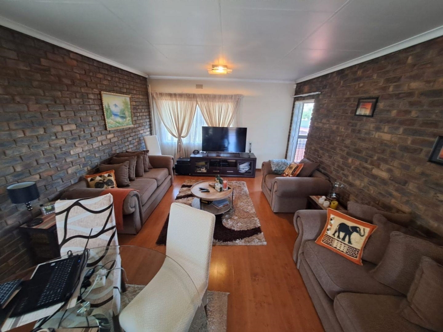 2 Bedroom Property for Sale in Northcliff Gauteng