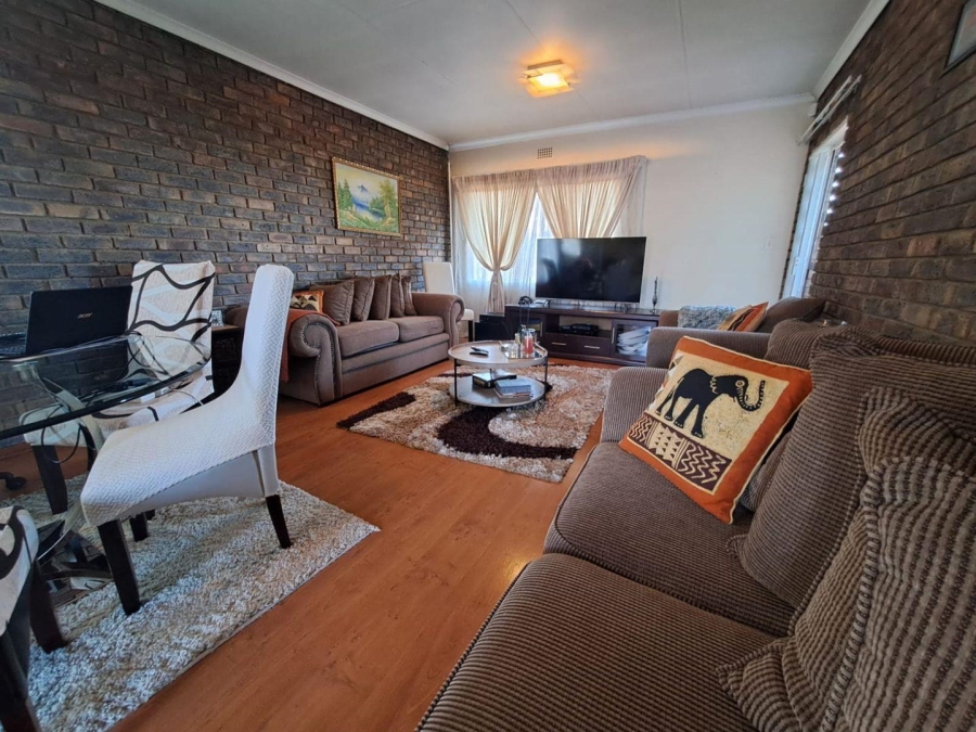 2 Bedroom Property for Sale in Northcliff Gauteng