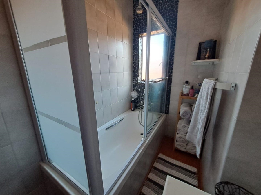 2 Bedroom Property for Sale in Northcliff Gauteng