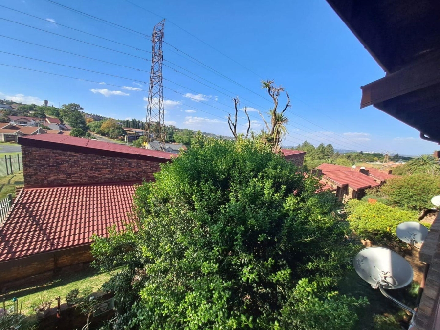 2 Bedroom Property for Sale in Northcliff Gauteng