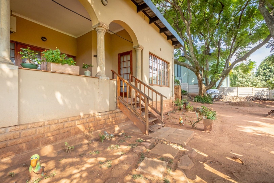 4 Bedroom Property for Sale in Wilro Park Gauteng