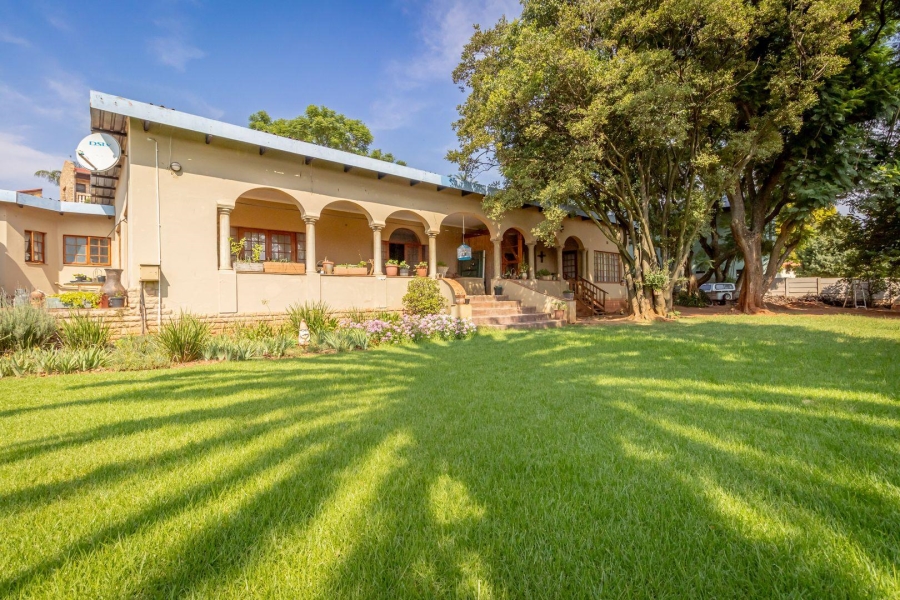 4 Bedroom Property for Sale in Wilro Park Gauteng
