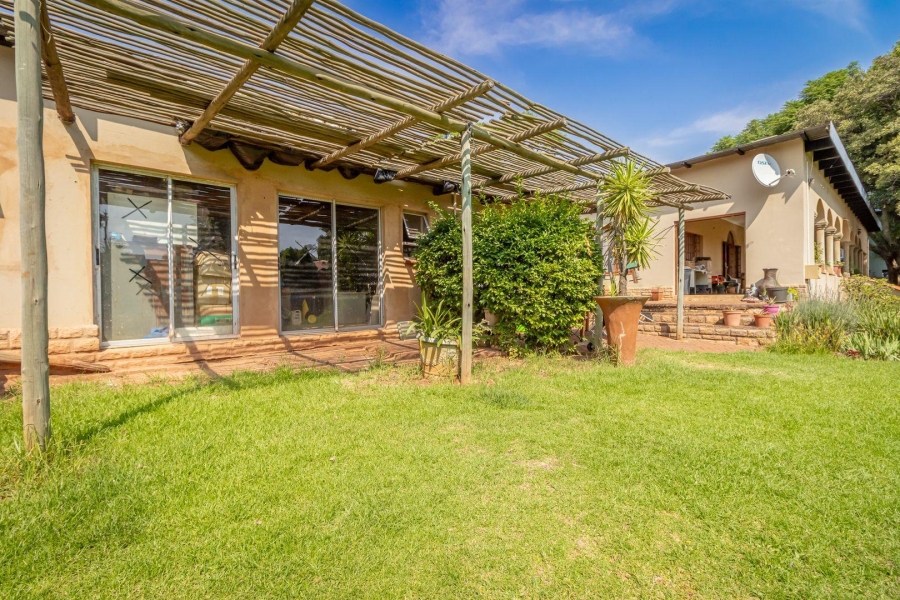 4 Bedroom Property for Sale in Wilro Park Gauteng