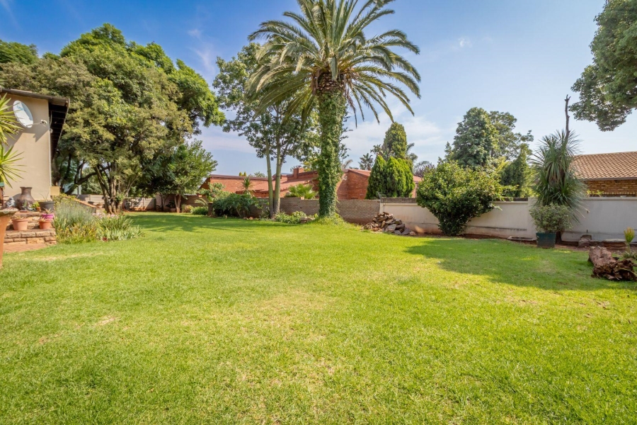 4 Bedroom Property for Sale in Wilro Park Gauteng