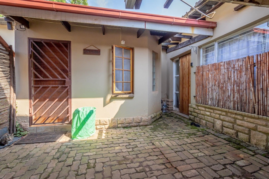 4 Bedroom Property for Sale in Wilro Park Gauteng