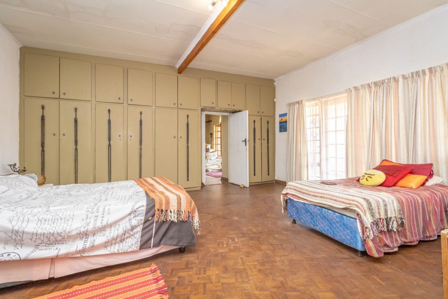 4 Bedroom Property for Sale in Wilro Park Gauteng