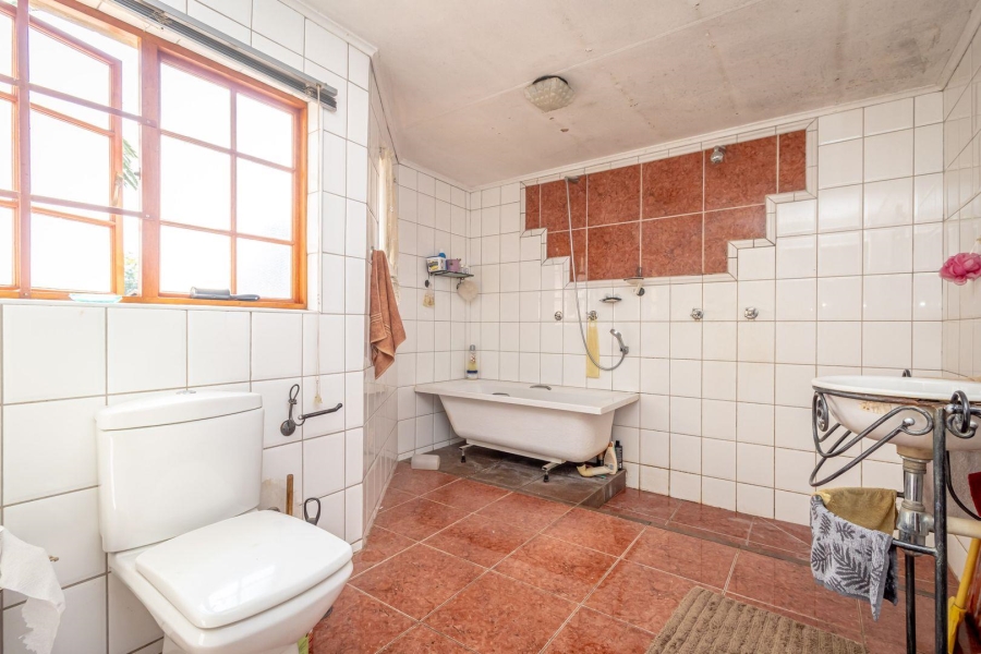 4 Bedroom Property for Sale in Wilro Park Gauteng