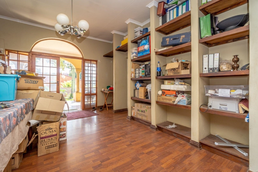 4 Bedroom Property for Sale in Wilro Park Gauteng