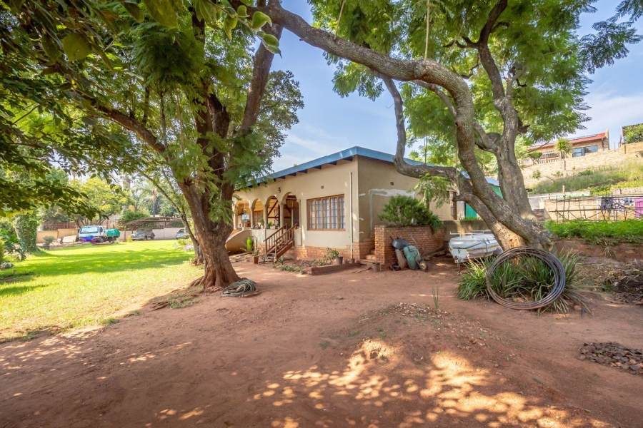 4 Bedroom Property for Sale in Wilro Park Gauteng