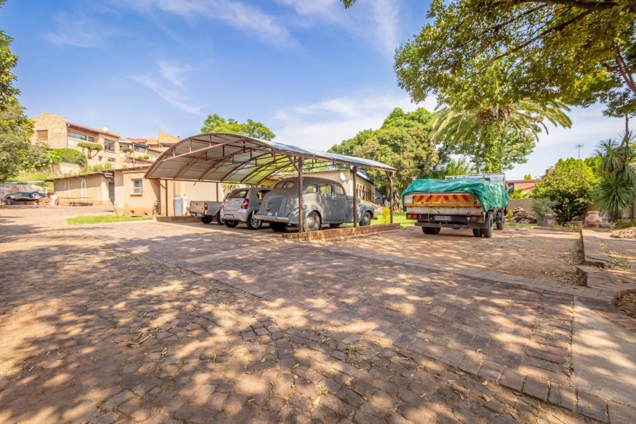 4 Bedroom Property for Sale in Wilro Park Gauteng