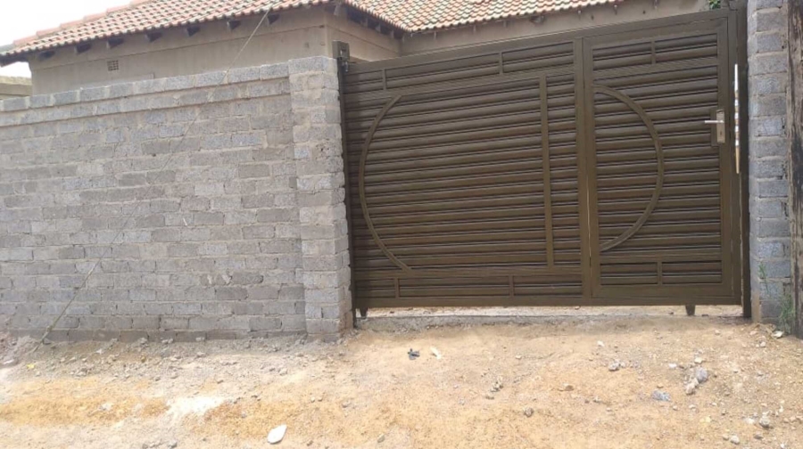 3 Bedroom Property for Sale in Orange Farm Gauteng