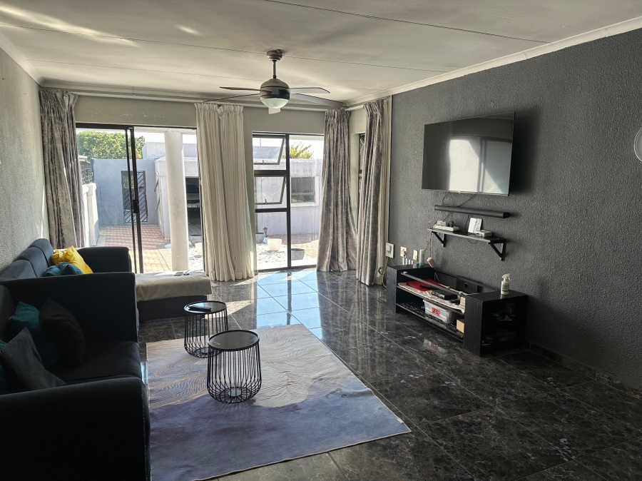2 Bedroom Property for Sale in Eden Glen Gauteng