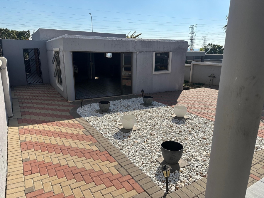 2 Bedroom Property for Sale in Eden Glen Gauteng