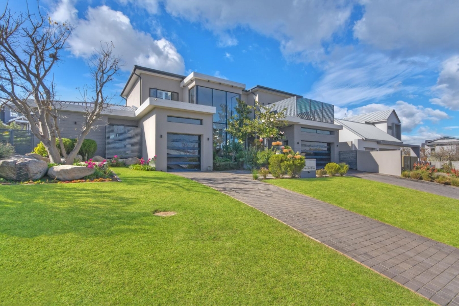4 Bedroom Property for Sale in Waterfall Country Estate Gauteng