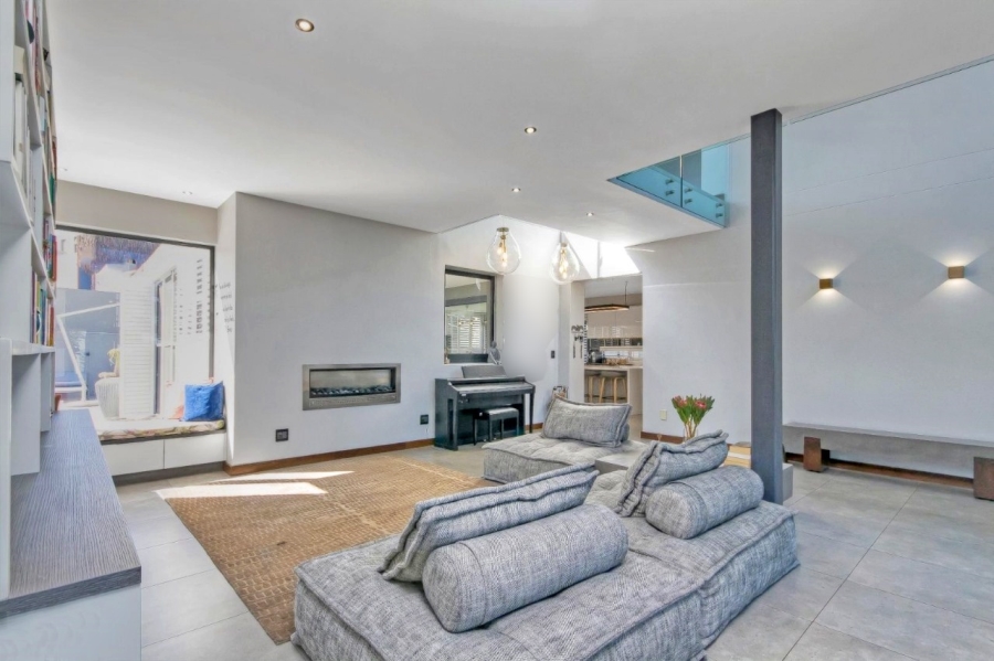 4 Bedroom Property for Sale in Waterfall Country Estate Gauteng